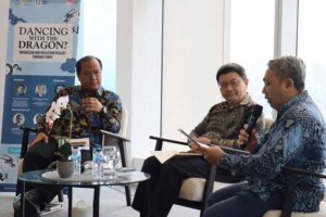 Kebijakan Indonesia dan Malaysia Terhadap China, Menavigasi Dinamika Geopolitik Global Seminar 'Dancing With The Dragon? Indonesia and Malaysia Policies Towards China' gelaran Paramadina Graduate School of Diplomacy bekerjasama dengan Paramadina Public Policy Institute, Bait Al Amanah dan Forum Sinologi Indonesia