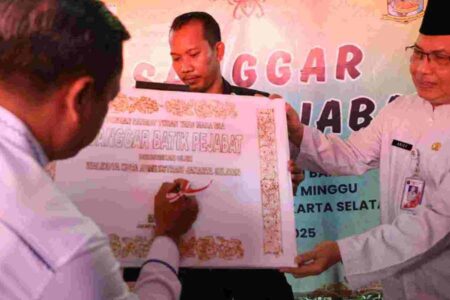 Sanggar Batik Pejaten Barat Diresmikan, Siap Sajikan Produk Unggulan Jakarta Selatan Peresmian Sanggar Batik Pejaten Barat (Pejabat), di halaman Kantor Kelurahan Pejaten Barat, Pasar Minggu