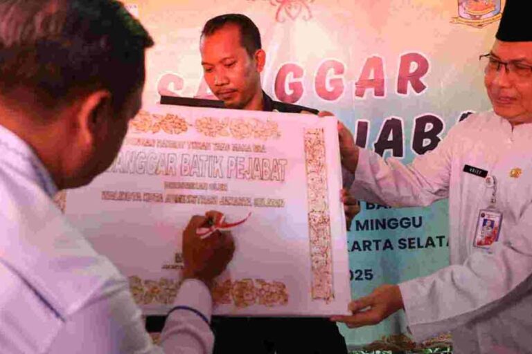 Peresmian Sanggar Batik Pejaten Barat (Pejabat), di halaman Kantor Kelurahan Pejaten Barat, Pasar Minggu