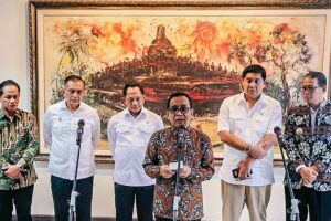 Pemerintah Percepat Penanganan Erupsi Gunung Lewotobi dan Konflik Sosial di Flores Timur Pemerintah memutuskan segera membangun hunian sementara bagi pengungsi. Hunian sementara dibangun bersamaan dengan mempersiapkan proses relokasi dan pembangunan hunian tetap.