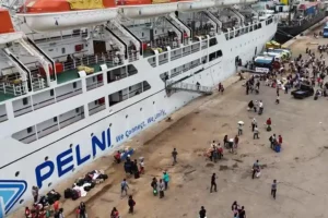 KM Dobonsolo Jalani Proses Docking hingga 9 Februari 2025 untuk Persiapan Angkutan Lebaran 2025 Selama perawatan, penumpang yang biasa menggunakan KM Dobonsolo dapat terlayani oleh kapal lain yang melintasi rute sama.