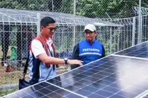 Pembangkit Listrik Tenaga Surya berkapasitas 8,72 kilowatt peak di Desa Wisata Malasigi, Distrik Klayili