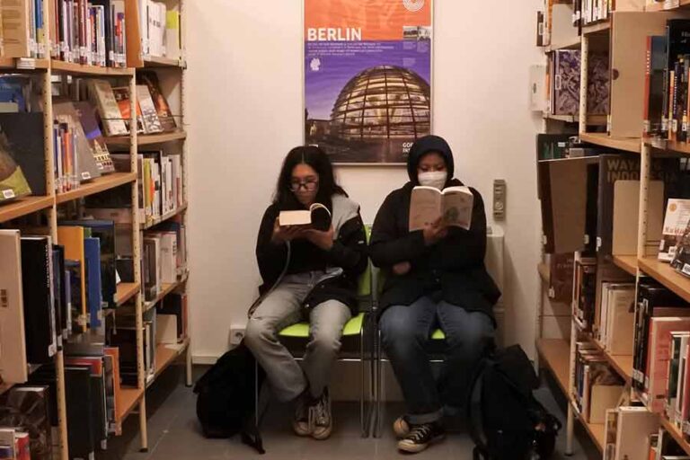 Silent Book Club Hadir di Perpustakaan Goethe-Institut Jakarta Sepanjang 2025 Silent Book Club di Goethe-Institut Indonesien