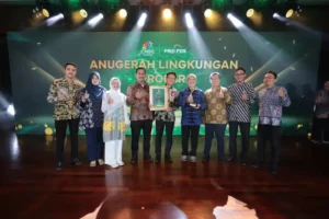 Badak LNG Raih PROPER Emas ke-14 dan Penghargaan Green Leadership Berkat Inovasi Berkelanjutan Inovasi Berkelanjutan Badak LNG Membuahkan PROPER Emas ke-14 dan Green Leadership