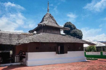 Masjid Tua Wapauwe