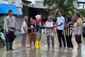 Pertamina EP Regional Jawa Subholding Upstream Pertamina Bantu Korban Banjir Bekasi