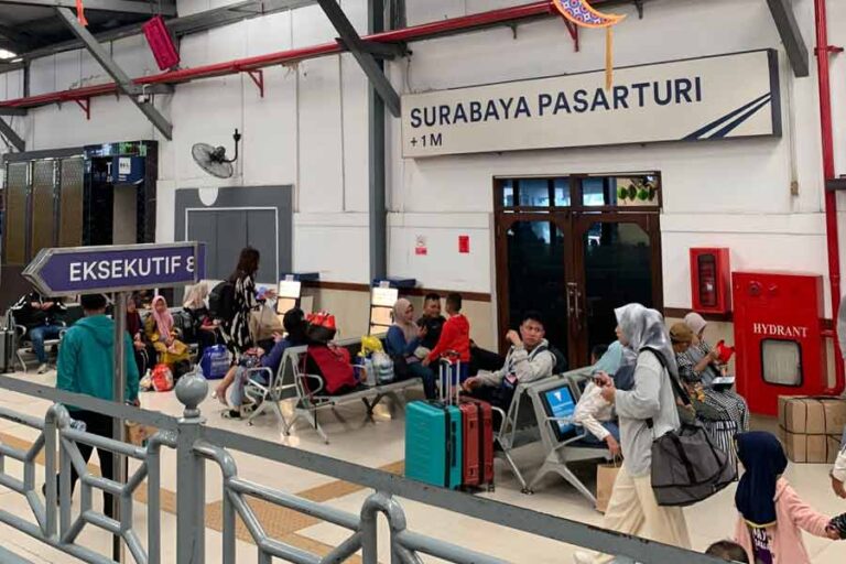 Stasiun Pasar Turi Surabaya