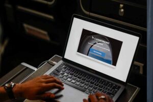 Layanan entertainment dan Wi-Fi di Cathay Pacific