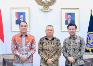 Emil Dardak Optimistis Proyek SRRL Jadi Solusi Transportasi Publik Modern di Surabaya Raya Emil Dardak