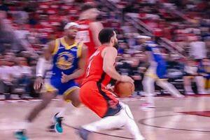 Rockets Tahan Warriors di Game 5, Paksa Laga Lanjut ke Game 6 Golden State Warriors vs Houston Rockets (foto: facebook @houstonrockets)