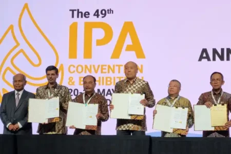 Hari Kebangkitan Nasional, HCML Tandatangani Perjanjian Komersial Indonesian Petroleum Association 2025 HCML