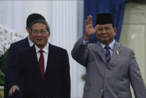Perdana Menteri RRT Li Qiang bersama Presiden RI Prabowo Subianto