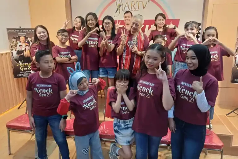 Film Nenek Gen Zi kolaborasikan Yatti Surachman dengan murid ARTV School Surabaya, angkat tema lintas generasi penuh makna dan inspirasi.