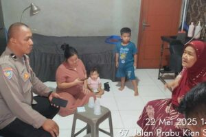 Warga Tangerang Jadi Korban Hipnotis Bermodus Pengobatan, Cincin Emas 10 Gram Raib Polsek Jatiuwung selidiki kasus hipnotis bermodus pengobatan di Periuk, Tangerang. Korban kehilangan cincin emas 10 gram, pelaku masih dalam penyelidikan.