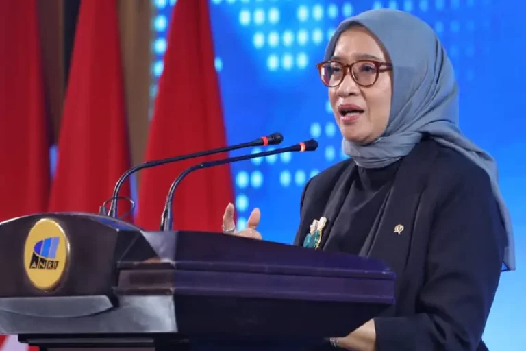 Menteri PANRB Rini Widyantini