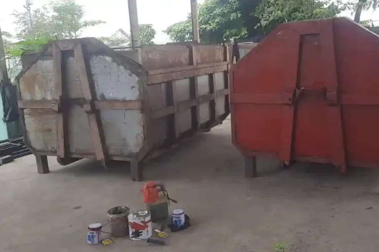 kontainer truk sampah
