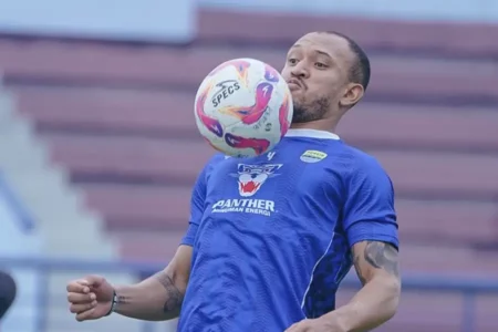 Persib Incar Penutup Musim yang Sempurna, Gustavo Franca dan Bojan Hodak Siap Persembahkan Pesta Juara Gustavo Franca
