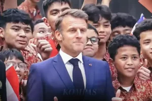 Presiden Prancis Emmanuel Macron di Universitas Negeri Jakarta