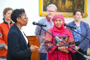 Gubernur Khofifah Dukung Program Magister KCL di Jatim, Dorong Beasiswa LPDP untuk SDM Berkualitas r King’s College London di KEK Singhasari