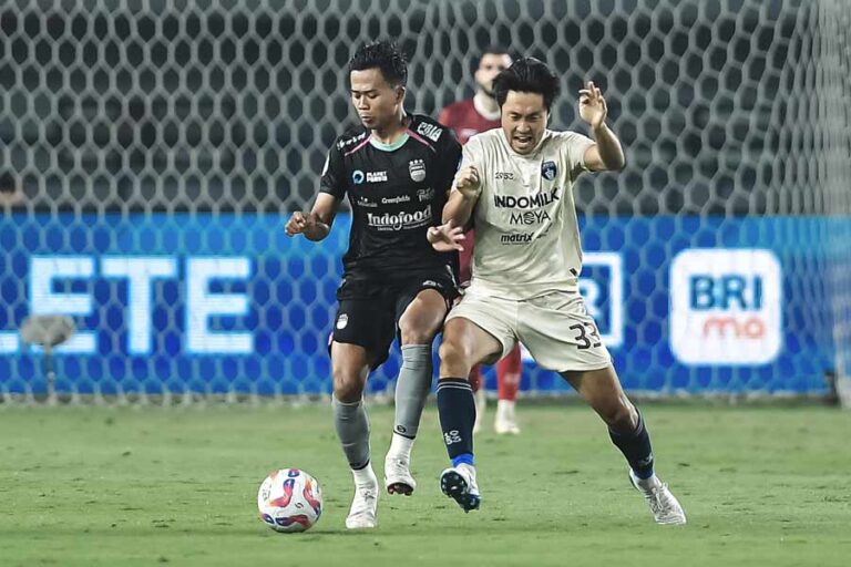 Pertandingan pekan ke-16, Persita Tangerang vs Persib, di Stadion Gelora Bandung Lautan Api, Minggu (22/4/2024) (foto: Dok Persita FC)