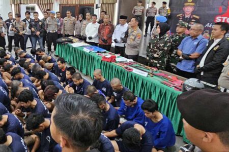 Polresta Bandung tangkap 153 preman selama Operasi Pekat Lodaya 2025. DPRD dan Apindo beri apresiasi atas komitmen jaga keamanan masyarakat.