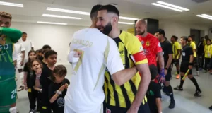 Al Nassr vs Al Ittihad: Laga Sengit Ronaldo dan Benzema di Al-Awwal Park Liga Profesional Saudi Cristiano Ronaldo dan Karim Benzema saat bertemu sebelum laga Al Ittihad v Al Nassr (foto: Dok Saudi Pro League)