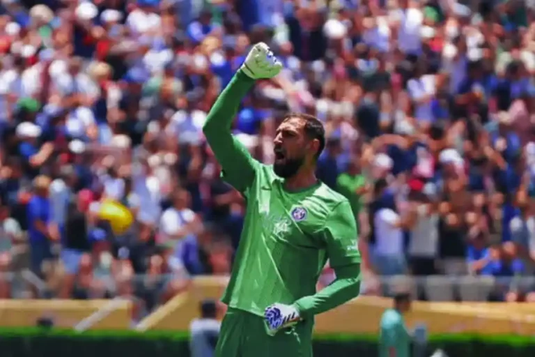 PSG Coret Donnarumma dari Skuad Piala Super UEFA, Manchester United Terdepan untuk Rekrut Gianluigi Donnarumma, penjaga gawang Paris Saint-Germain (foto: facebook @PSG)