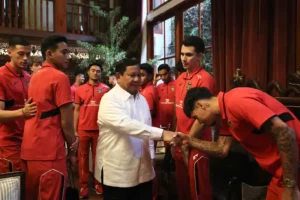 Presiden Prabowo menjamu Timnas Indonesia makan siang di Kertanegara