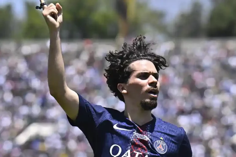 Vitinha usai mencetak gol kedua untuk Paris Saint-Germain (foto: instagram @psg)