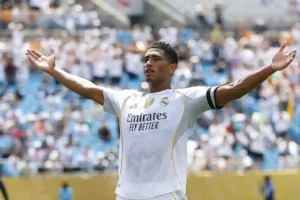 Jude Bellingham setelah mencetak gol untuk Real Madrid di babak pertama melawan C.F. Pachuca (foto: facebook @RealMadrid)