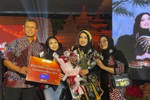 Zalfaa Putri, Mahasiswi Ilmu Komunikasi UNAIR Raih Gelar Jeng Persahabatan dan Siap Majukan Pariwisata Blitar Zalfaa’ Putri Arfiliesia, Jeng Persahabatan dalam ajang Pemilihan Duta Wisata Gus Jeng Kabupaten Blitar 2025