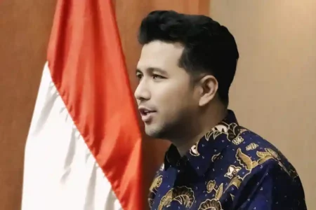 Emil Dardak: Koperasi Jadi Pilar Ekonomi Berkeadilan Menuju Jatim sebagai Gerbang Baru Nusantara Wakil Gubernur Jawa Timur Emil Elestianto Dardak
