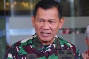 Letjen TNI Novi Helmy Prasetya Kembali Aktif Berdinas di TNI Usai Purna Tugas di Perum Bulog Kapuspen TNI Mayjen TNI Kristomei Sianturi