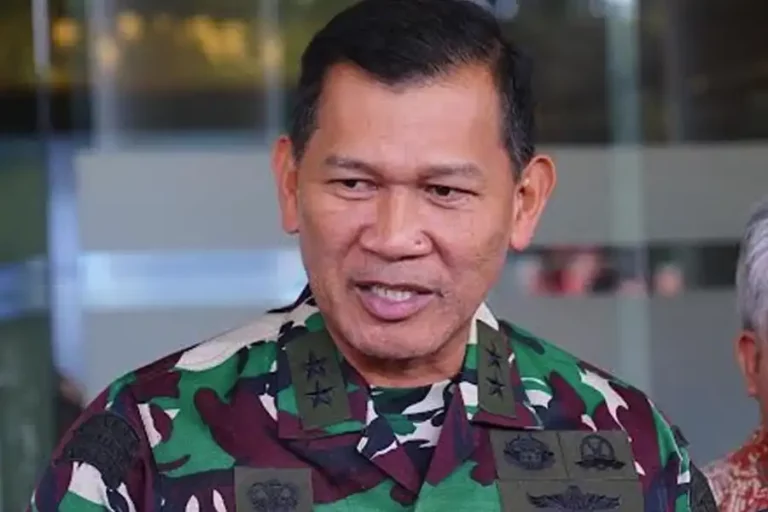 Letjen TNI Novi Helmy Prasetya Kembali Aktif Berdinas di TNI Usai Purna Tugas di Perum Bulog Kapuspen TNI Mayjen TNI Kristomei Sianturi