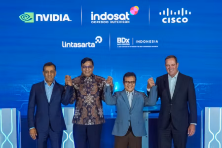 Indonesia percepat pengembangan AI lewat Indosat, NVIDIA, dan Cisco. Targetkan infrastruktur aman, SDM unggul, dan ekosistem AI nasional.