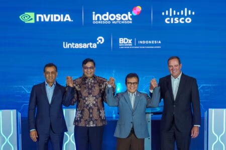 Indonesia Kebut Ekosistem AI Nasional Lewat Kolaborasi Indosat, NVIDIA, dan Cisco Indonesia percepat pengembangan AI lewat Indosat, NVIDIA, dan Cisco. Targetkan infrastruktur aman, SDM unggul, dan ekosistem AI nasional.
