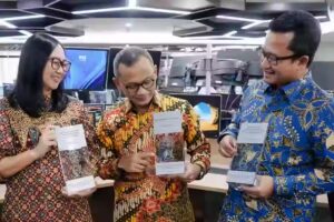 Raih 3 Penghargaan Internasional, Bank Mandiri Kukuhkan Posisi sebagai Pemimpin Layanan FX di Asia Tenggara Bank Mandiri raih 3 penghargaan di Treasury & FX Awards 2025 di Singapura