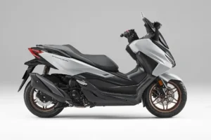 Honda Forza Tampil Semakin Mewah dan Canggih, Usung Panel Meter TFT 5 Inci dan Fitur Premium Honda Forza