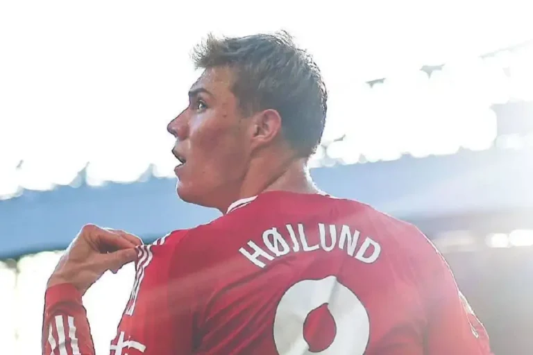 AC Milan Incar Rasmus Hojlund sebagai Pengganti Jovic dan Abraham Rasmus Hojlund (sumber foto: instagram @rasmus.hoejlund)