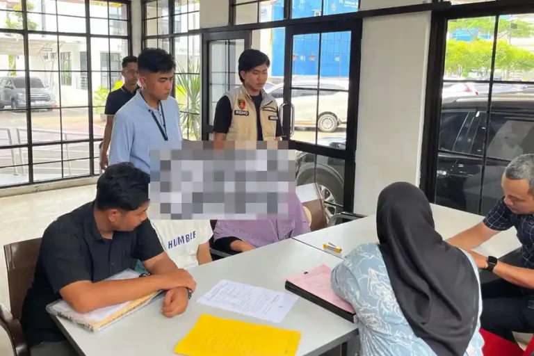 Remaja 17 tahun bunuh agen BRILink di Pabuaran karena sakit hati diejek. Kasus dikonfirmasi sebagai pembunuhan berencana, bukan pencurian.