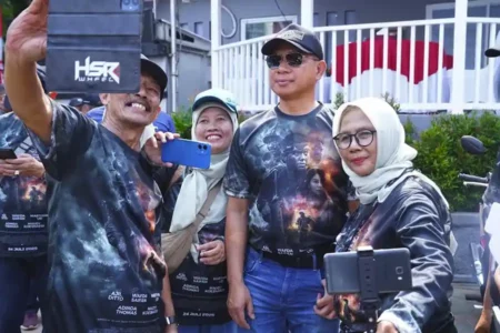 Panglima TNI Agus Subiyanto bersama sahabat-sahabat masa kecilnya