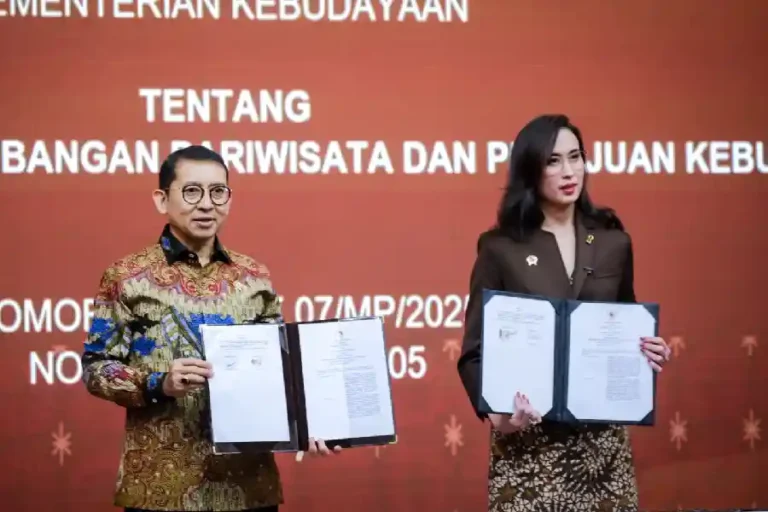 Kemenpar dan Kemenkebud sepakat angkat budaya sebagai daya tarik utama pariwisata lewat MoU pengembangan pariwisata berbasis kebudayaan.