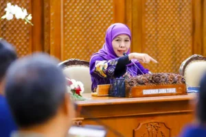 Gubernur Khofifah Siap Sukseskan Peremajaan Tebu Rakyat di Jatim untuk Capai Swasembada Gula 2026 Gubernur Jawa Timur Khofifah Indar Parawansa
