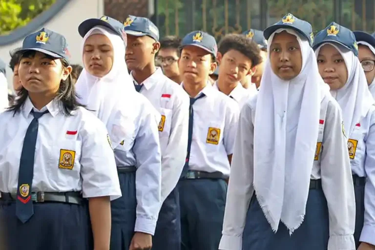 Pemkot Surabaya Terapkan Pembelajaran Daring 1–4 September demi Keamanan dan Psikologis Siswa Pemkot Surabaya terapkan pembelajaran daring 1–4 September 2025 untuk menjaga keamanan