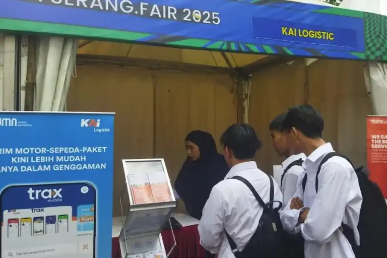 KAI Logistik hadir di Serang Fair 2025 dengan promo diskon 20 persen pengiriman ritel lewat KALOG Express, dukung UMKM dan perekonomian Kota Serang.
