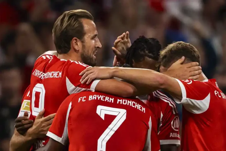 Bayern Munich Tampil Perkasa di Babak Pertama, Hajar RB Leipzig 3-0 di Allianz Arena Bayern Munich tampil solid. Babak pertama, Bayern langsung unggul 3-0 lawan RB Leipzig (sumber foto: facebook @fcbayern.en)