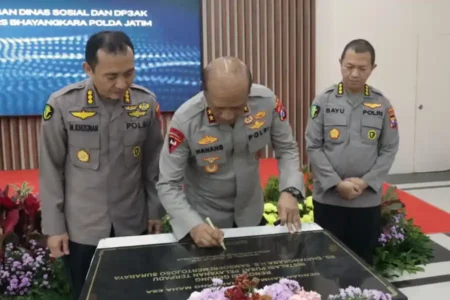 Kapolda Jatim Resmikan Pusat Pelayanan Terpadu RS Bhayangkara Surabaya Kapolda Jatim resmikan Pusat Pelayanan Terpadu RS Bhayangkara Surabaya