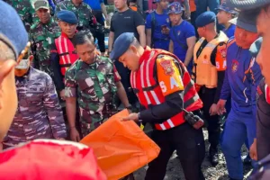 Tim SAR Ditpolairud Polda Bali menemukan empat korban banjir di Denpasar. Total 9 korban meninggal, sementara 4 lainnya masih dalam pencarian.