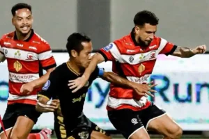 Madura United vs Bhayangkara FC: Eksekusi Penalti Gagal, Skor Terhenti di 0-0 Madura United vs Bhayangkara FC di pekan kelima Super League 2025-2026, Stadion SGMRP Pamekasan (foto: Dok Madura United)