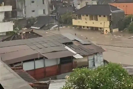 Listrik Bali Pulih Pasca Banjir dan Longsor, Lebih dari 90 Ribu Pelanggan Kembali Menikmati Terang Banjir di Bali
